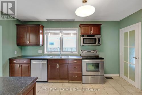 877 Condor Drive, Burlington (Lasalle), ON - Indoor Photo Showing Kitchen