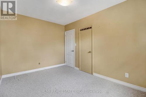 877 Condor Drive, Burlington (Lasalle), ON - Indoor Photo Showing Other Room