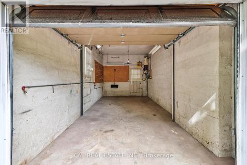 877 Condor Drive, Burlington (Lasalle), ON - Indoor Photo Showing Garage