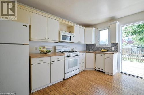 119 Emerald Street N, Hamilton, ON - Indoor Photo Showing Kitchen