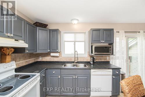 360 White Sands Drive, London, ON - Indoor Photo Showing Kitchen With Double Sink