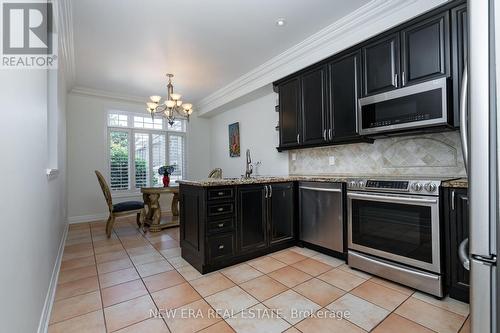 15 - 138 Waterside Drive, Mississauga (Port Credit), ON - Indoor Photo Showing Kitchen