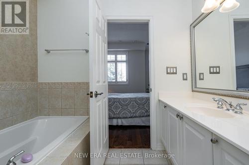 15 - 138 Waterside Drive, Mississauga (Port Credit), ON - Indoor Photo Showing Bathroom