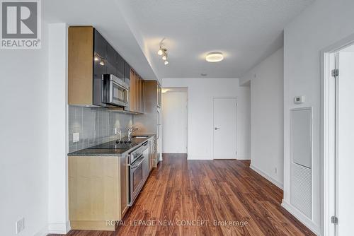 1901 - 89 Dunfield Avenue, Toronto (Mount Pleasant West), ON - Indoor Photo Showing Kitchen