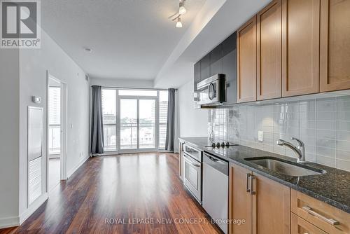 1901 - 89 Dunfield Avenue, Toronto (Mount Pleasant West), ON - Indoor Photo Showing Kitchen With Upgraded Kitchen