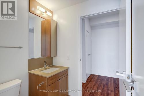 1901 - 89 Dunfield Avenue, Toronto (Mount Pleasant West), ON - Indoor Photo Showing Bathroom