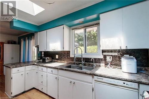 470 7Th Street, Hanover, ON - Indoor Photo Showing Kitchen With Double Sink