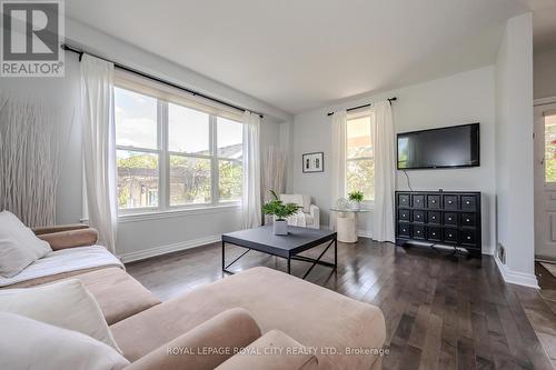 61 Clairfields Drive E, Guelph (Pine Ridge), ON - Indoor Photo Showing Living Room