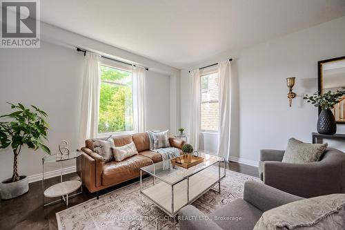 61 Clairfields Drive E, Guelph (Pine Ridge), ON - Indoor Photo Showing Living Room