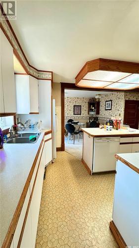 106 2Nd Street E, Dinsmore, SK - Indoor Photo Showing Kitchen