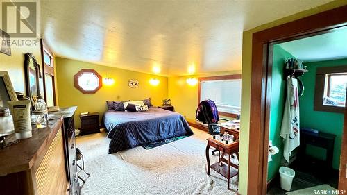 106 2Nd Street E, Dinsmore, SK - Indoor Photo Showing Bedroom