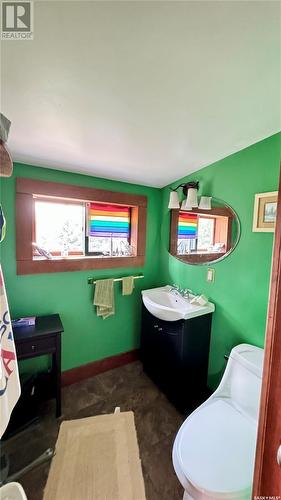 106 2Nd Street E, Dinsmore, SK - Indoor Photo Showing Bathroom