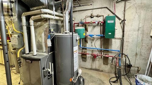 106 2Nd Street E, Dinsmore, SK - Indoor Photo Showing Basement