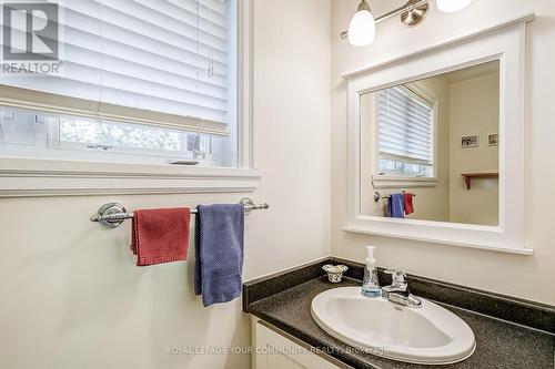 314 Metro Road N, Georgina (Historic Lakeshore Communities), ON - Indoor Photo Showing Bathroom