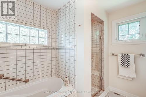 314 Metro Road N, Georgina (Historic Lakeshore Communities), ON - Indoor Photo Showing Bathroom