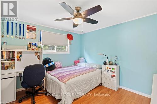 311 Highland Avenue, Fort Erie, ON - Indoor Photo Showing Bedroom