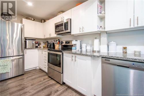 108 Gooderich Street, Saint John, NB - Indoor Photo Showing Kitchen