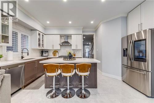 5488 Tenth Line W, Mississauga (Churchill Meadows), ON - Indoor Photo Showing Kitchen