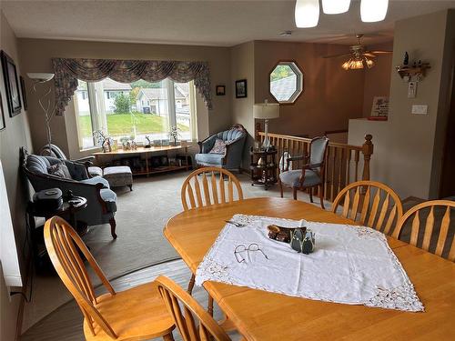 300 Wells Street, Killarney, MB - Indoor Photo Showing Dining Room