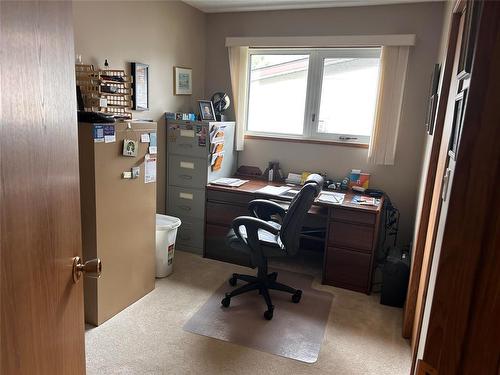 300 Wells Street, Killarney, MB - Indoor Photo Showing Office