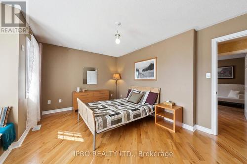 6829 Golden Hills Way, Mississauga (Meadowvale Village), ON - Indoor Photo Showing Bedroom