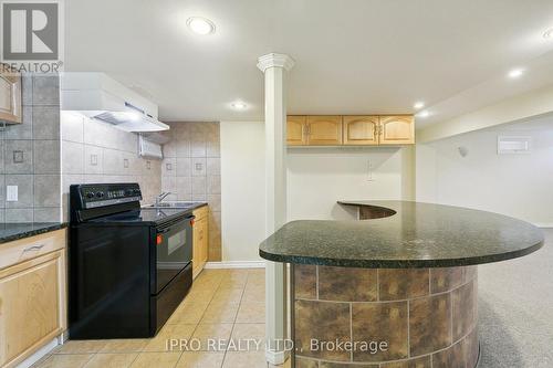 6829 Golden Hills Way, Mississauga (Meadowvale Village), ON - Indoor Photo Showing Kitchen