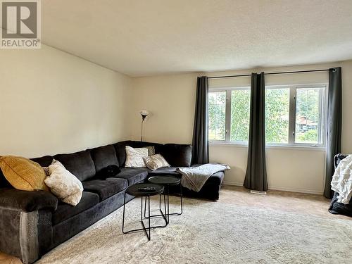 2671 Norwood Street, Prince George, BC - Indoor Photo Showing Living Room