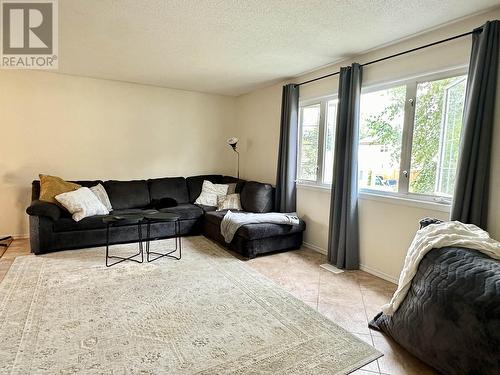 2671 Norwood Street, Prince George, BC - Indoor Photo Showing Living Room