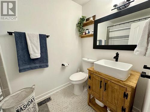 2671 Norwood Street, Prince George, BC - Indoor Photo Showing Bathroom