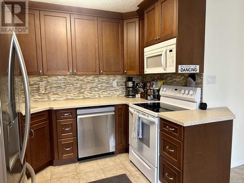 2671 Norwood Street, Prince George, BC - Indoor Photo Showing Kitchen