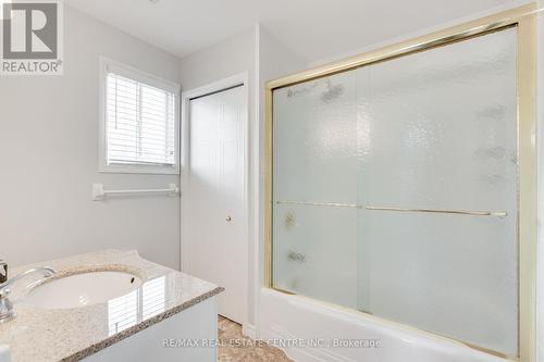 874 Shelborne Street, London, ON - Indoor Photo Showing Bathroom