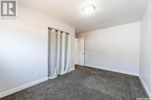 1010 Hochelaga Street W, Moose Jaw, SK - Indoor Photo Showing Other Room