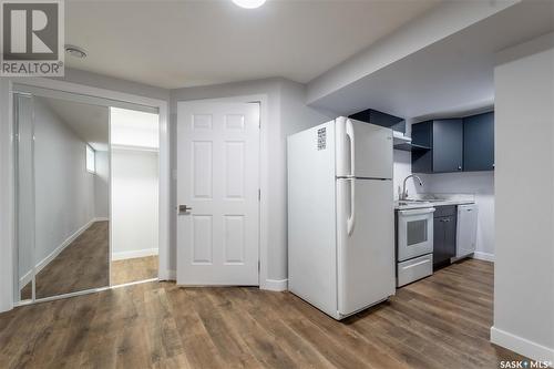 1010 Hochelaga Street W, Moose Jaw, SK - Indoor Photo Showing Kitchen