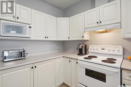 204 302 Nelson Road, Saskatoon, SK - Indoor Photo Showing Kitchen