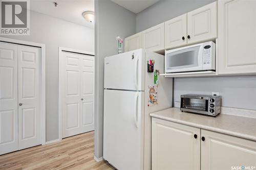 204 302 Nelson Road, Saskatoon, SK - Indoor Photo Showing Kitchen