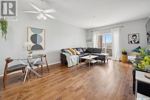 204 302 Nelson Road, Saskatoon, SK - Indoor Photo Showing Living Room