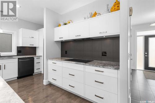 110 Sauer Crescent, Saskatoon, SK - Indoor Photo Showing Kitchen