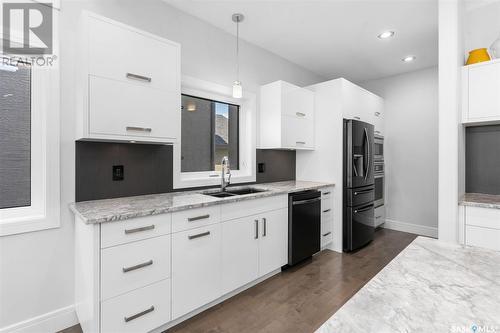 110 Sauer Crescent, Saskatoon, SK - Indoor Photo Showing Kitchen