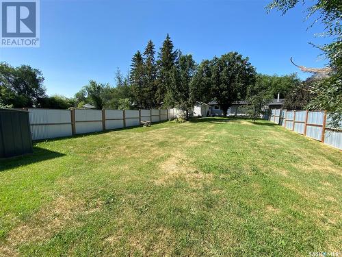 211 Eighth Avenue N, Yorkton, SK - Outdoor With Backyard