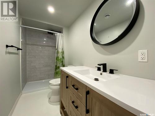 211 Eighth Avenue N, Yorkton, SK - Indoor Photo Showing Bathroom