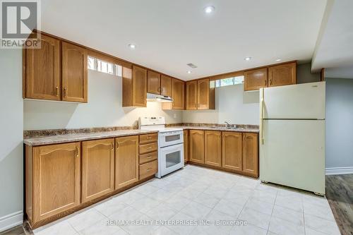 1181 Lansdown Drive, Oakville (Clearview), ON - Indoor Photo Showing Kitchen With Double Sink