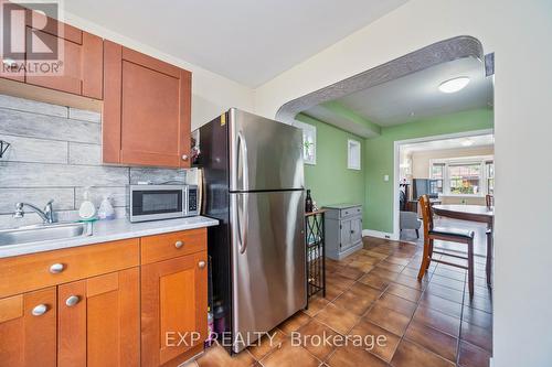 490 Caledonia Road, Toronto (Caledonia-Fairbank), ON - Indoor Photo Showing Kitchen