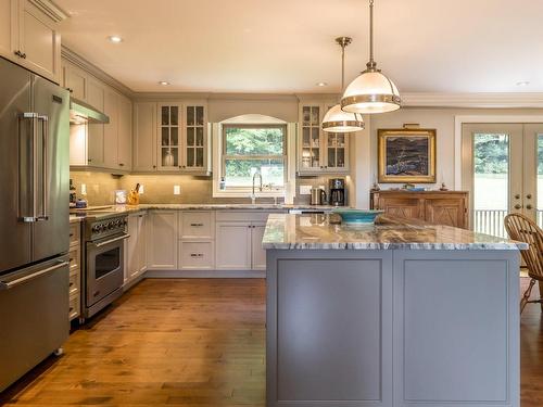 Kitchen - 7 Rue Eldridge, Brome, QC - Indoor Photo Showing Kitchen With Upgraded Kitchen