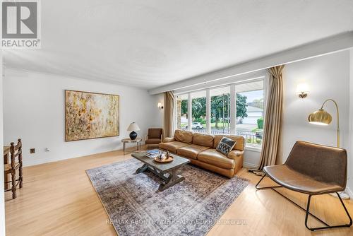 424 Targa Road, Mississauga (Cooksville), ON - Indoor Photo Showing Living Room