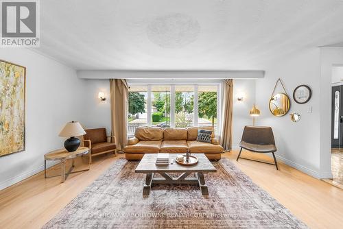 424 Targa Road, Mississauga (Cooksville), ON - Indoor Photo Showing Living Room