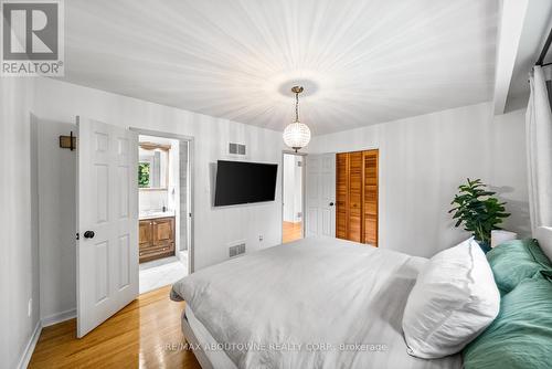 424 Targa Road, Mississauga (Cooksville), ON - Indoor Photo Showing Bedroom