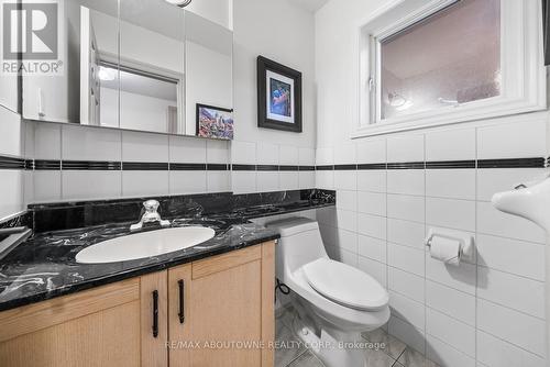 424 Targa Road, Mississauga (Cooksville), ON - Indoor Photo Showing Bathroom