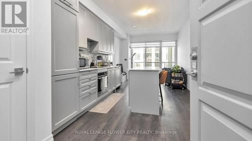 3302 - 36 Elm Drive, Mississauga (Fairview), ON - Indoor Photo Showing Kitchen