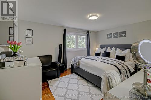 257 Centre Street, Brampton (Brampton North), ON - Indoor Photo Showing Bedroom