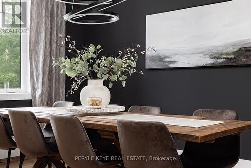 450 Fowlers Road, Huntsville, ON - Indoor Photo Showing Dining Room